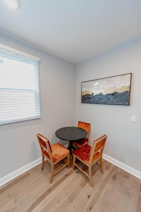 Comfortable King Suite Zen Space Hattiesburg Zewnętrze zdjęcie