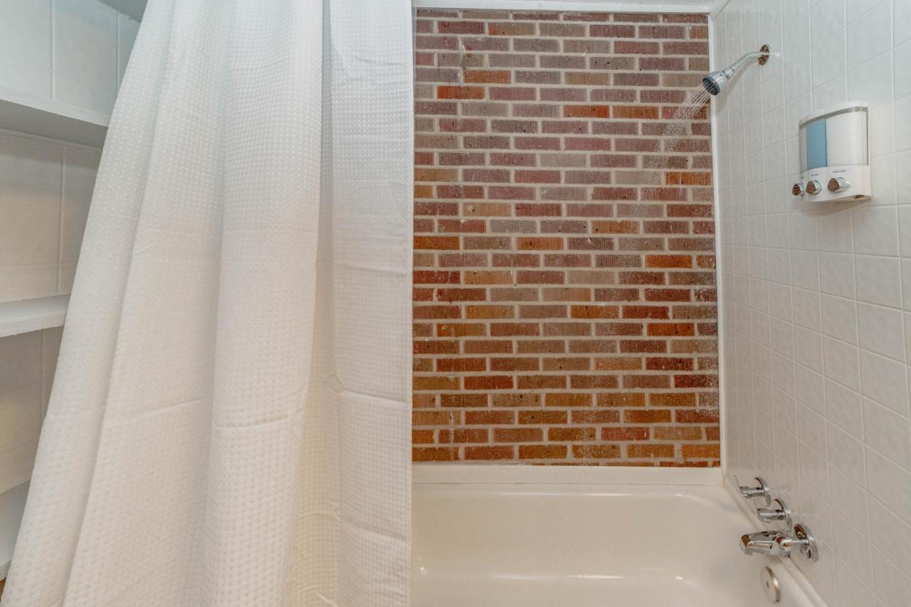 Comfortable King Suite Zen Space Hattiesburg Zewnętrze zdjęcie